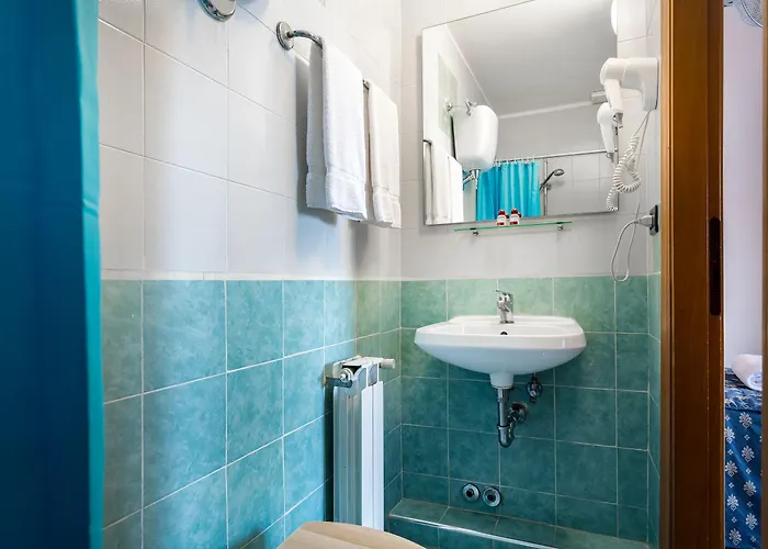 בית הארחה Casa Micol - Centro 3*